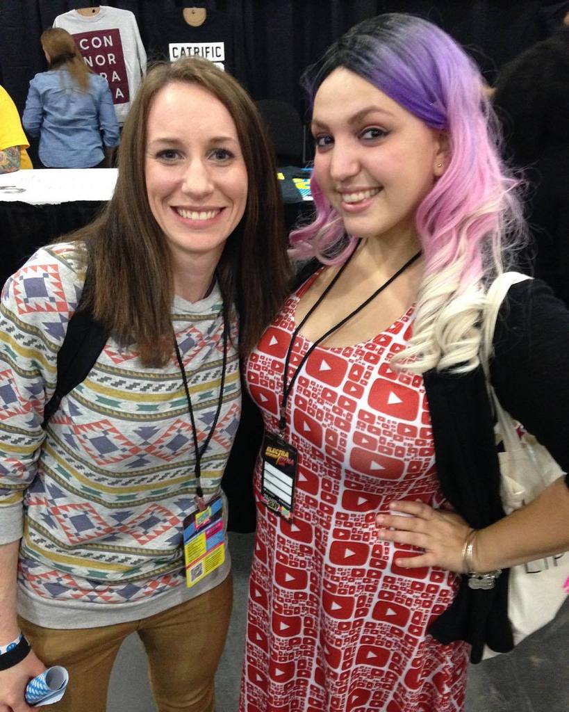 LCSNY's tweet photo. Me and @nicwise. What an awesome and really sweet human being. Go subscribe to her channel! @streamconnyc #StreamCoโฆ https://t.co/iZKWQo0FOO