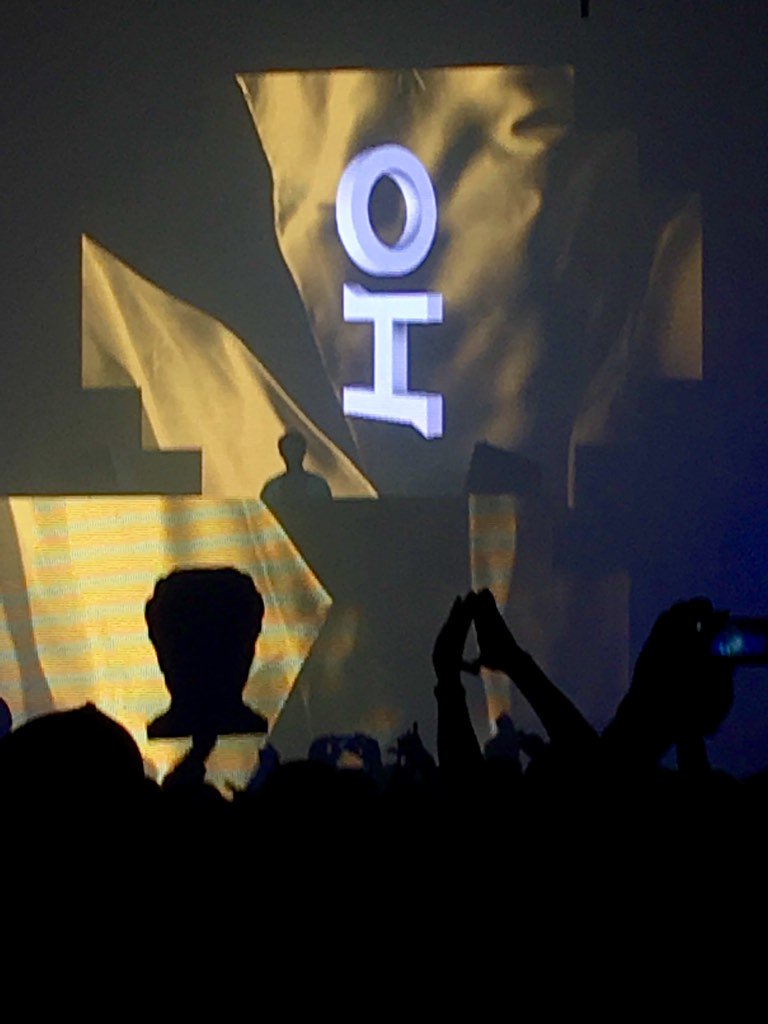 brandonvey's tweet photo. Thank you @Boodang for the amazing night. And a big thanks to @OliverHeldens for the inspiring show! #Scream2015 https://t.co/rXT3QxuM3U