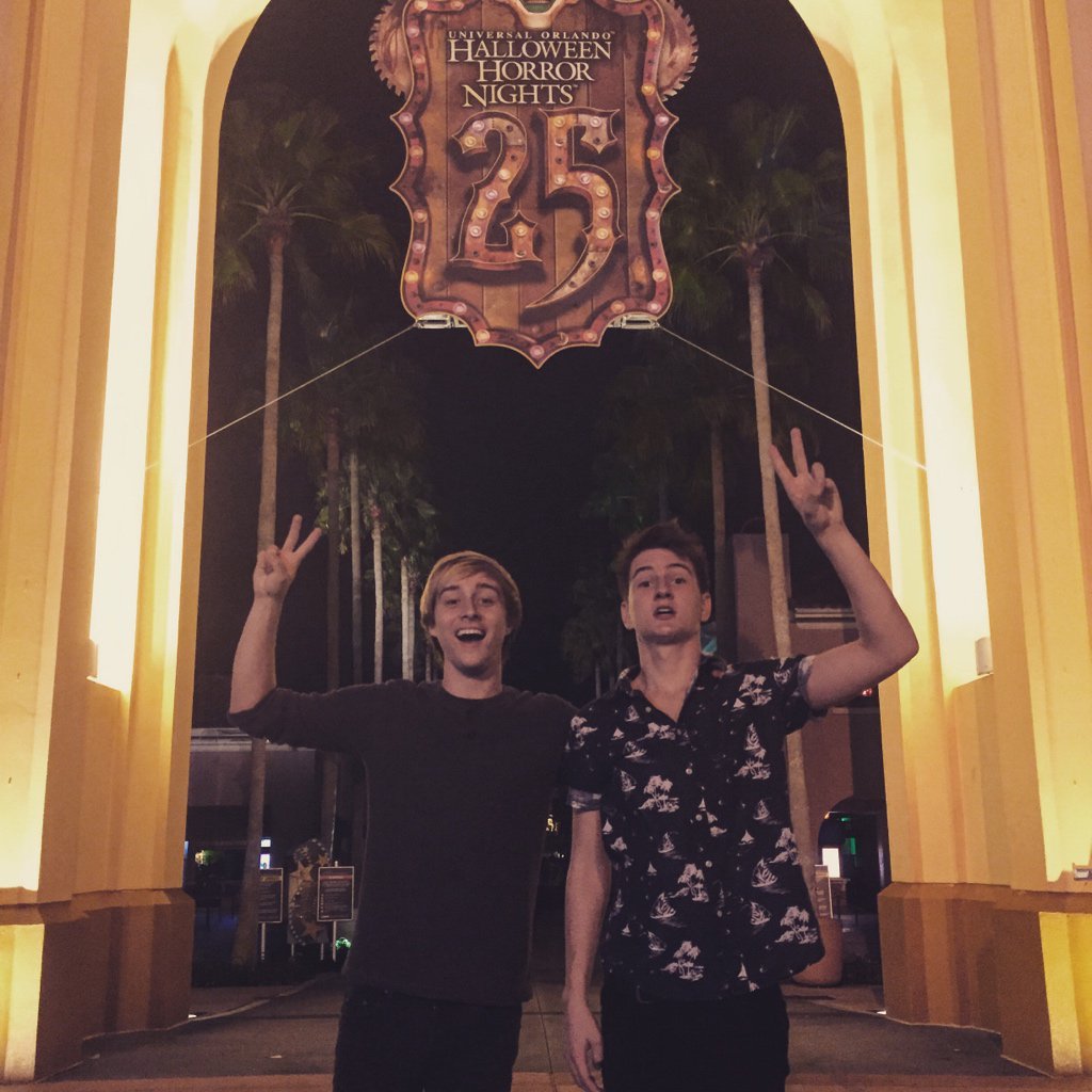 beforeyouexit's tweet photo. 3 went in. 2 came out. RIP Riley 😜 https://t.co/DznYhWu9ta