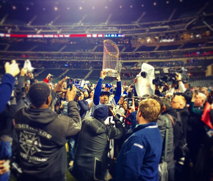 MLBNetwork's tweet photo. The crown has been taken. 👑🏆 https://t.co/vJhNIT4mrC