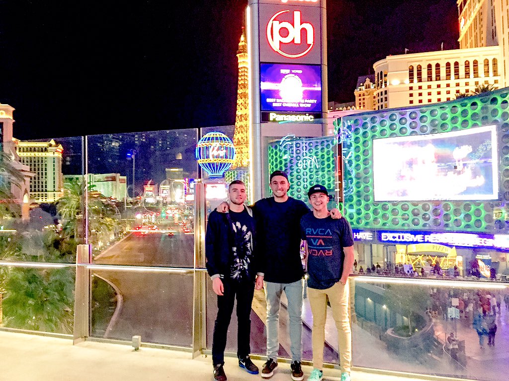 SpencerWilkins_'s tweet photo. Vegas 💯 https://t.co/vyjN93Aldk
