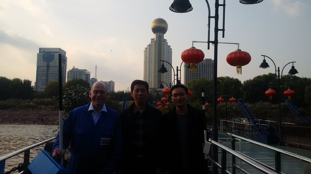 FernInnovation's tweet photo. @RiverPowerPod in Wuhan https://t.co/Ky8VRv68dr