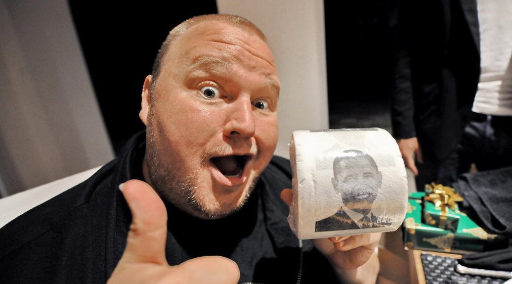 KimDotcom's tweet photo. The US Govt is serially lying to judges and ignoring NZ court orders. Unrelated: I got some Obama toilet paper :-) https://t.co/0yGkcomTnX