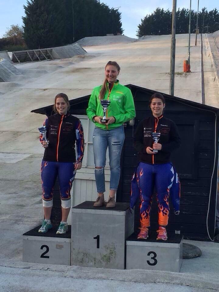 0.07 te kort komen over twee runs..... toch een mooi podium als trotse papa!