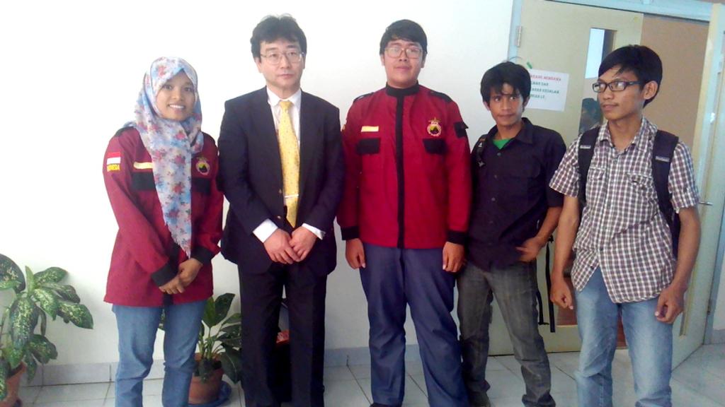 Terimakasih kepada Prof. Akira Imai dari Akita University. Salam dari kami pengurus SM MGEI UNHAS.