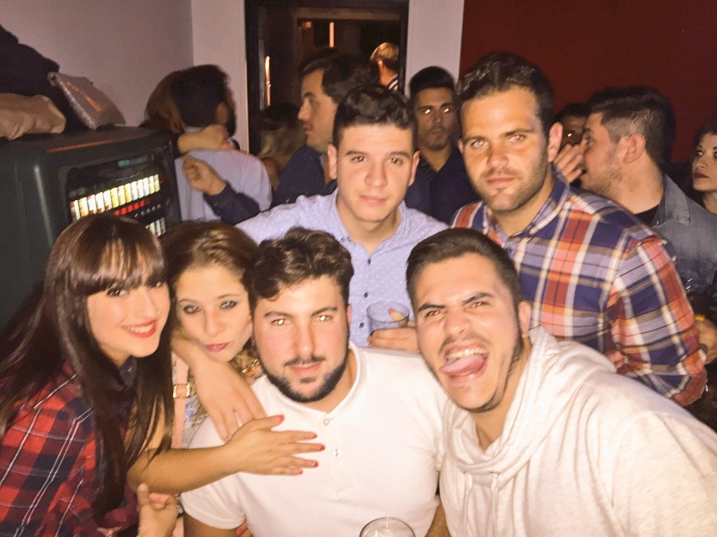 PubGuggen's tweet photo. #DomingoGuggen #Badajoz
#fiesta #Hallowen
#Urba #AmbientePerfecto
#Musicón #yalosabes https://t.co/Sucr8yQ3aq