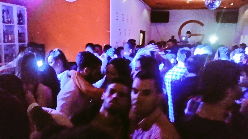 PubGuggen's tweet photo. #DomingoGuggen #Badajoz
#fiesta #Hallowen
#Urba #AmbientePerfecto
#Musicón #yalosabes https://t.co/WPl8afIR2e