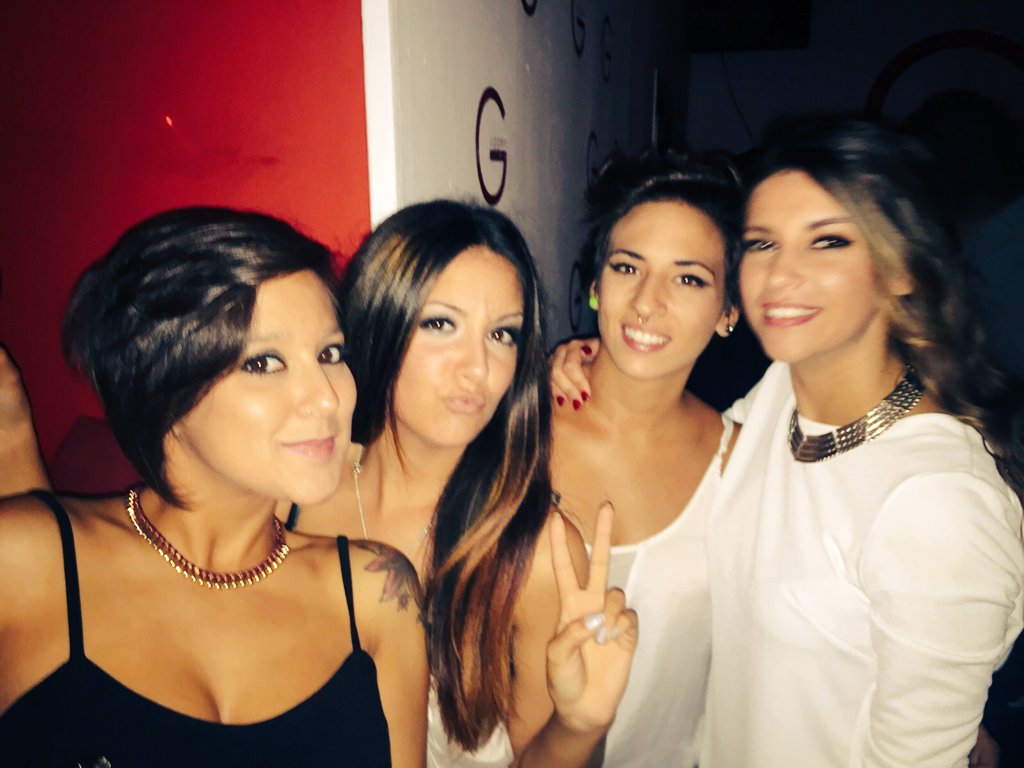 PubGuggen's tweet photo. #DomingoGuggen #Badajoz
#fiesta #Hallowen
#Urba #AmbientePerfecto
#Musicón #yalosabes https://t.co/WPl8afIR2e