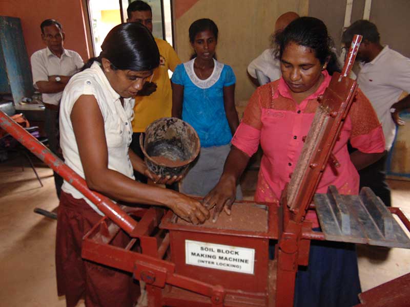 SAPSriLanka's tweet photo. Training on Stabilized Soiled Brick Manufacturing https://t.co/fRfOjUG9oT