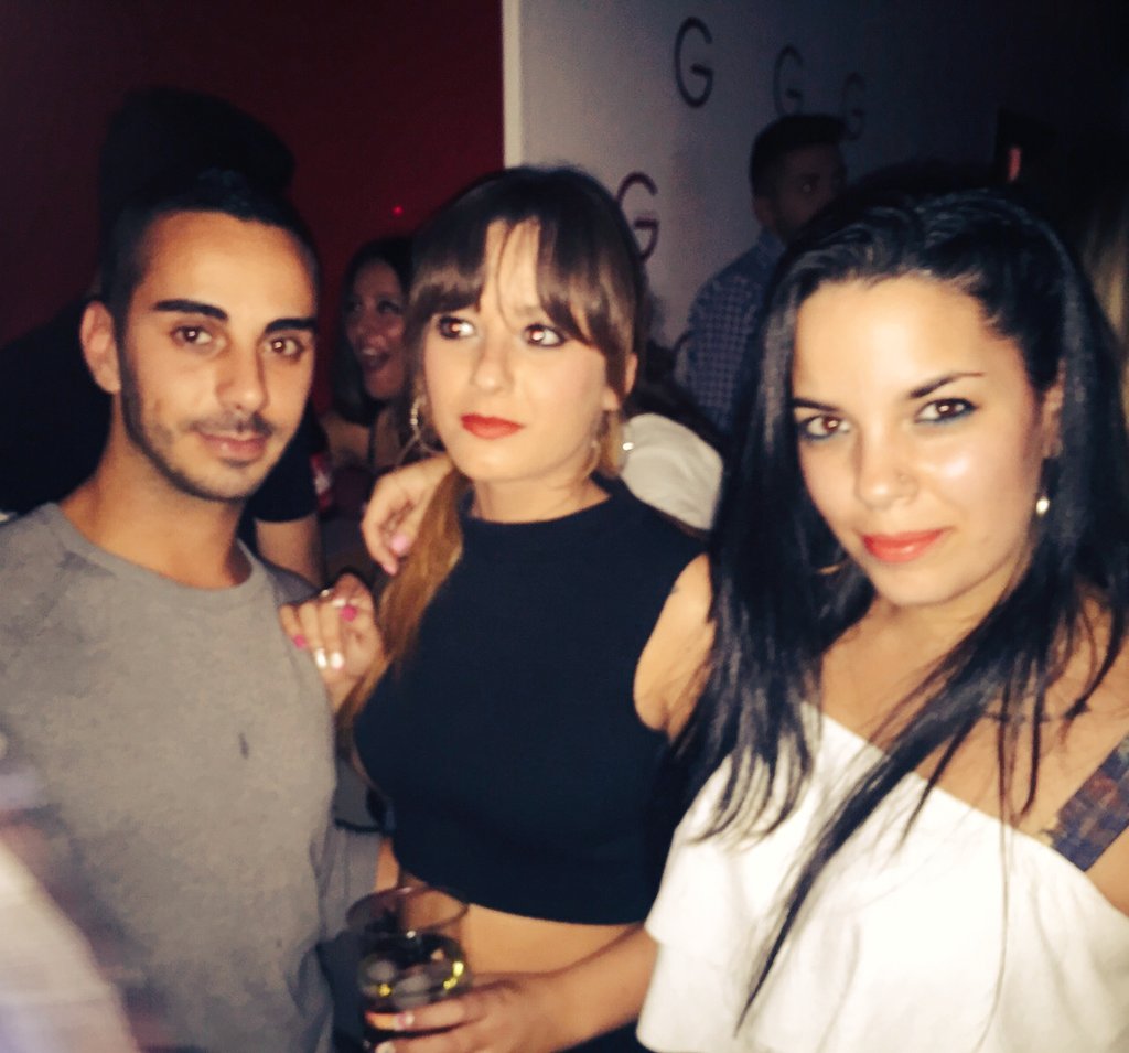 PubGuggen's tweet photo. #DomingoGuggen #Badajoz
#fiesta #Hallowen
#Urba #AmbientePerfecto
#Musicón #yalosabes https://t.co/AArK9bgzOh