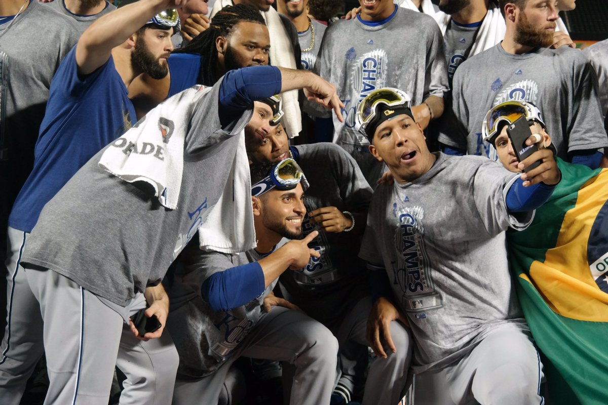 Royals's tweet photo. But first, let me take a Salvy. #Crowned https://t.co/Kk6Qd8oonu
