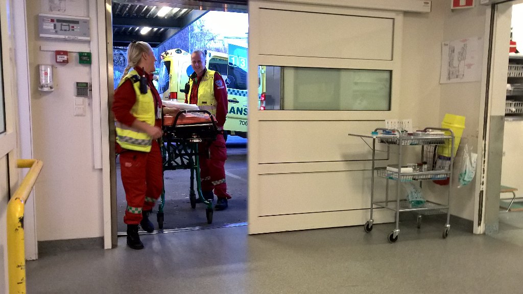 ambulanseinfo's tweet photo. I dag flytter vi ett helt sykehus fra Fredrikstad til Kalnes i Sarpsborg.. :-) #KIB2 https://t.co/kN8dzDWcR7