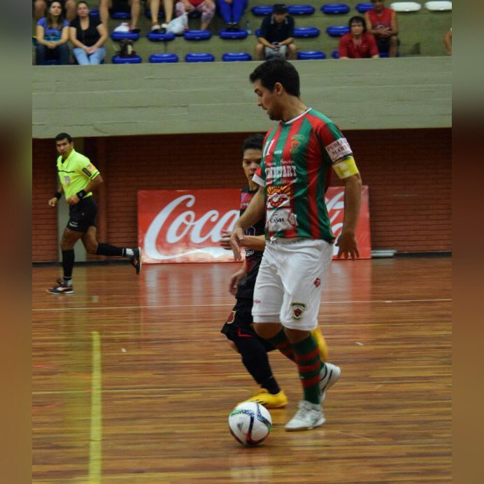 APFOficial's tweet photo. #FutsalAPF Tembetary y Sport Guaraní avanzan en Liguilla de Primera https://t.co/tvjvElUPaZ https://t.co/I8c2qVSMGw