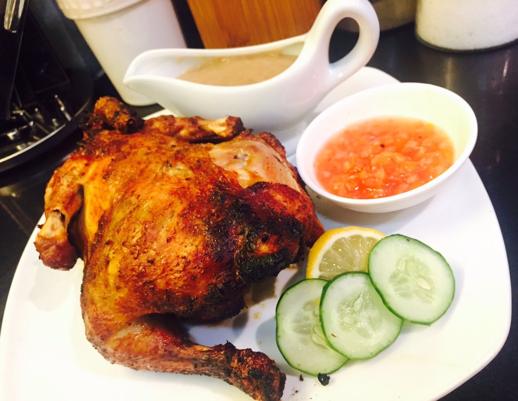 kitkatcaballero's tweet photo. Baked Chicken (tomato salsa and mushroom gravy) 🍴❤️ #ChefKitkat https://t.co/llYAYEDAtO