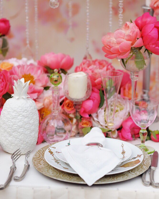 sensiblebride's tweet photo. Pink Lovers💕#wedding #pink #love #sensiblebride #weddingfun #weddingflowers #weddingphotography #beautiful https://t.co/AcGqSv3ogF