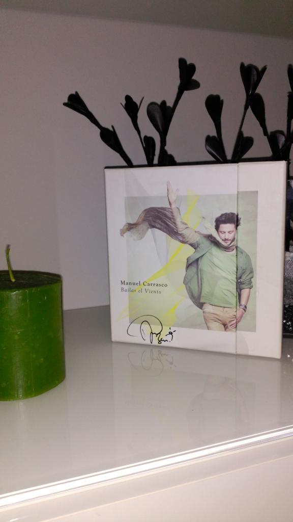angela_saban's tweet photo. El mejor de los regalos,ahora a disfrutad y a sentir la maravilla de la musica y el arte de @manuelcarrasco_ gracias https://t.co/0cODLlZUIK