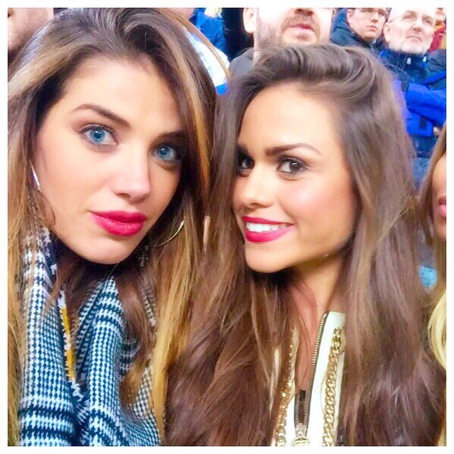 katianicotra's tweet photo. Inter-Roma ⚽️⚽️⚽️ with @Eleonora_Boi 💕 #SerieATIM #InterRoma #calcio #friends #SfidaDaPaura https://t.co/CcedIXzUdx