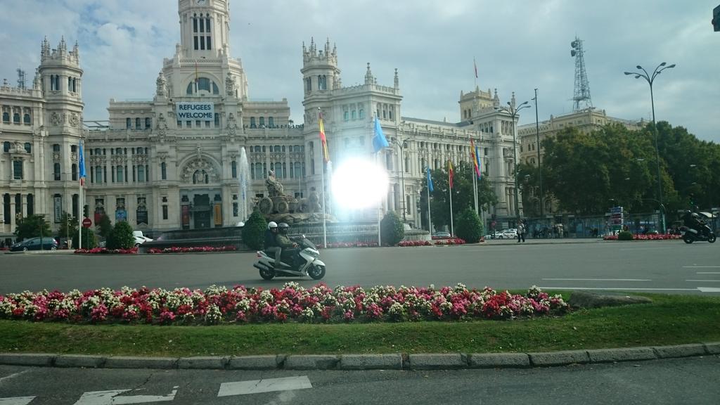 noe_trl's tweet photo. Le esty cogiendo gustillo a madrid ejjejee  genial x aki.. ;) https://t.co/Xw5ov6PFzr