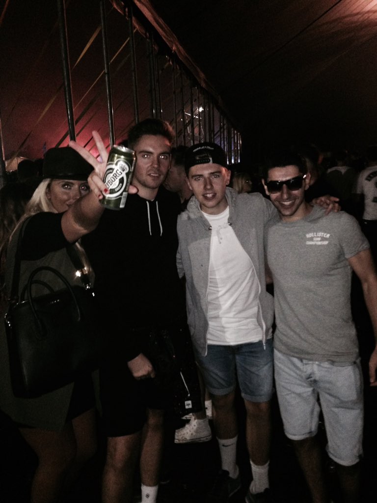 robert_james_w's tweet photo. Happy 21st birthday to the boy @matttroles hope you have a banging day pal #gerald #ledge #bangintrouble https://t.co/prAyja5bws