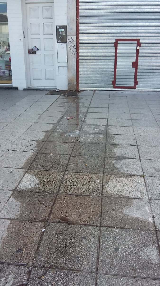 yonikolas_'s tweet photo. @AtencionOSSE @mariodellolio #perdida #agua Av. Independencia 2962 #reparacion https://t.co/mFKVUiDL1s
