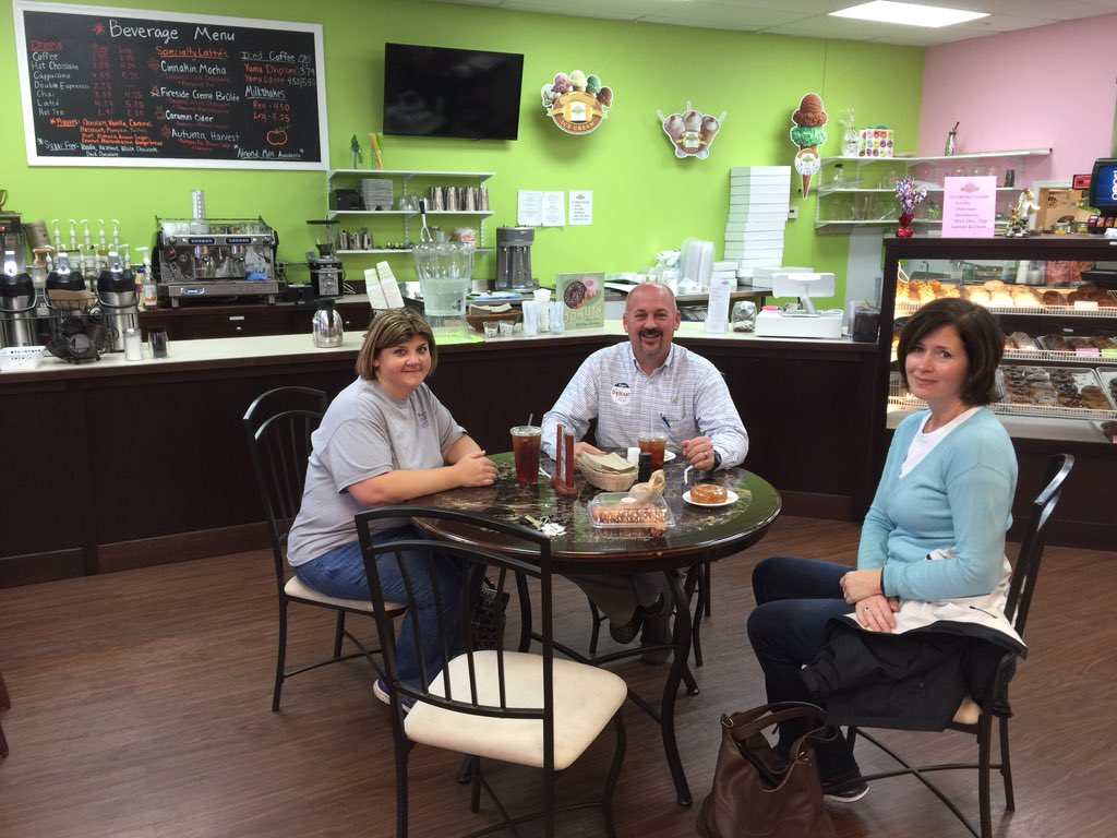 DeHartSheriff's tweet photo. Fueling up for a long day @SSDonutsCafePVA! #DeHart2015 https://t.co/a1TxiZrh3N