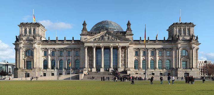 ArchDaily's tweet photo. AD Classics: New German Parliament, Reichstag / Foster + Partners https://t.co/oImfRU4HkM https://t.co/68iRP8GhIe