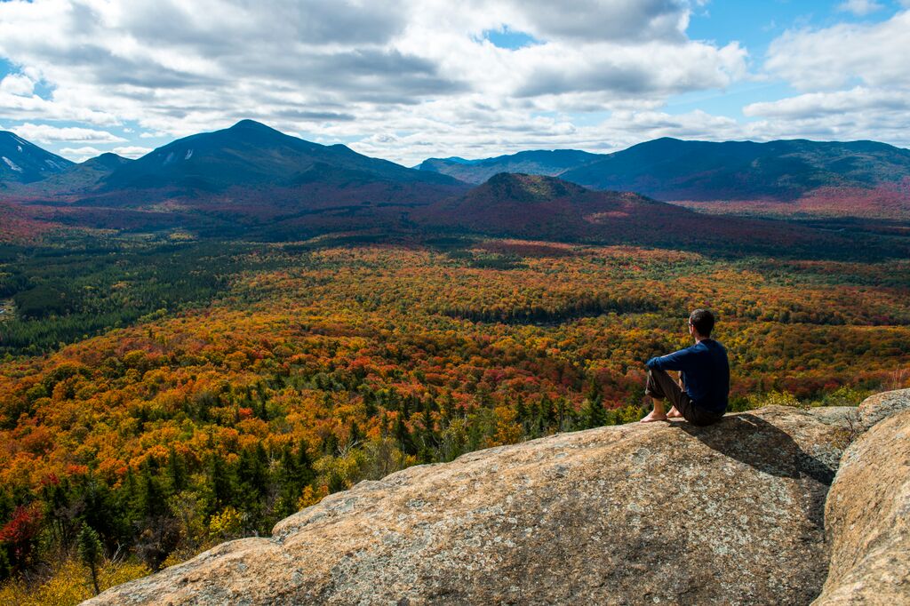 I_LOVE_NY's tweet photo. FALL FOLIAGE ALERT: Vibrant peak foliage continues to arrive in areas of NYS. https://t.co/iFCy3gy71Y #NYLovesFall https://t.co/j5aW7H0R7Z