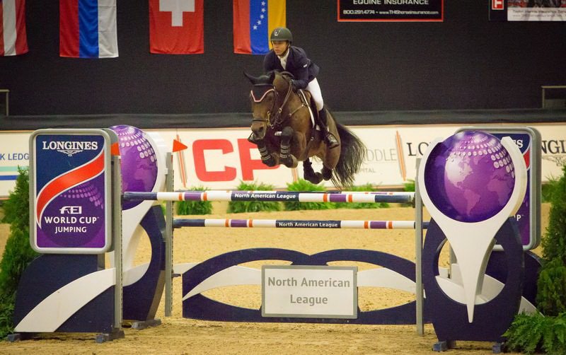 FEI_Global's tweet photo. Kent Farrington &amp; Voyeur win $250,000 @LonginesEq #FEIWorldCupNAL #CPNHS2015 Kentucky! https://t.co/MSuOdCpycI https://t.co/qScFmlYPAd