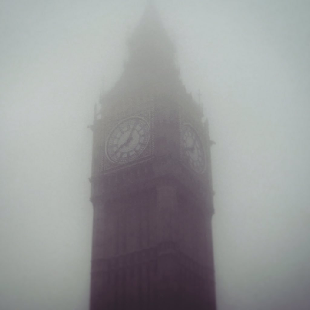wgjcrook's tweet photo. #Westminster was amazingly atmospheric this morning. #LondonFog #Parliament https://t.co/DSmItcSKbW