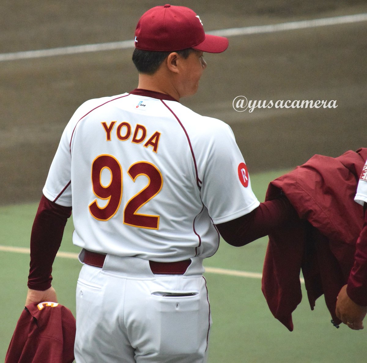 ゆさかめら On Twitter 2015 11 02 倉敷マスカットスタジアム 東北楽天ゴールデンイーグルス 92 与田剛投手コーチ Yoda92 Rakuteneagles 秋季キャンプ とにかく肩幅がすごいという印象 本日２回目 Https T Co Mbvkv5hrd3 Twitter