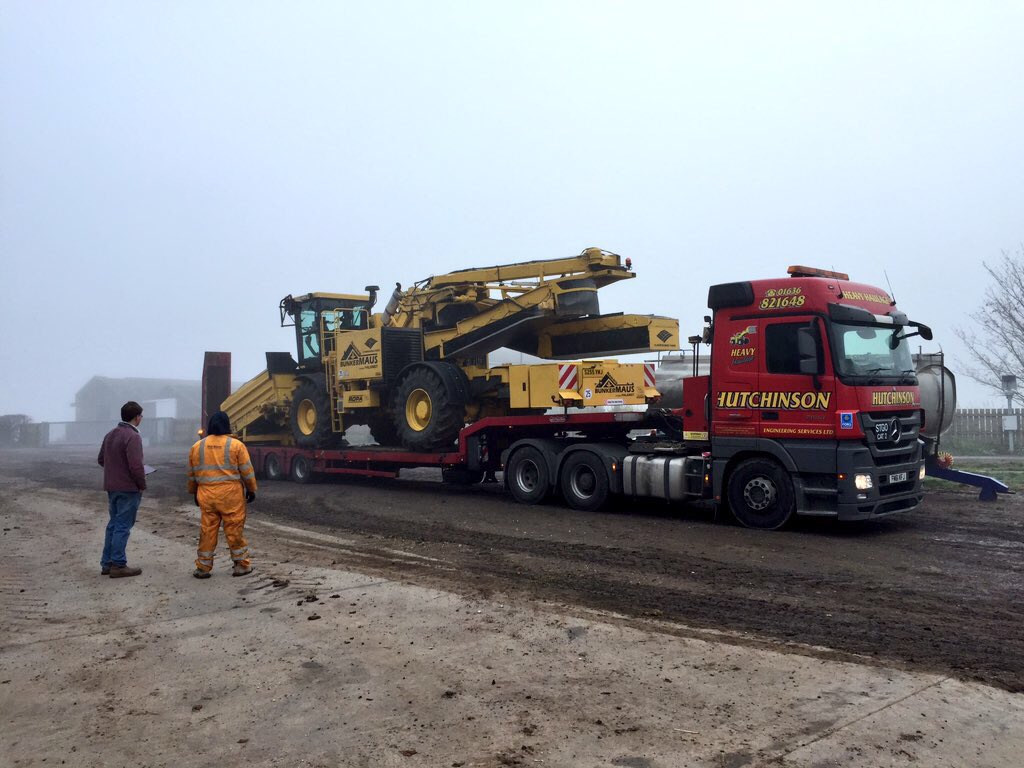 flawborough_fms's tweet photo. Have Maus...will travel! Wet last few day, wet on Wednesday. Some sensible farmer has called for this big boy. https://t.co/2wrU7kTspY