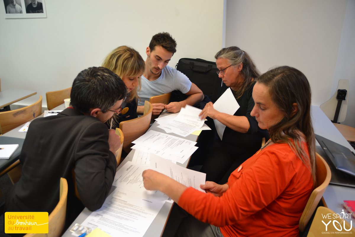 WeSportYou's tweet photo. Retrouvez notre #Challenge #Ubat2015 > Passeur de #bonheur au #travail @FabriqueSpinoza https://t.co/4bX8d5CQZW #DRH https://t.co/n6lpEGQU9e