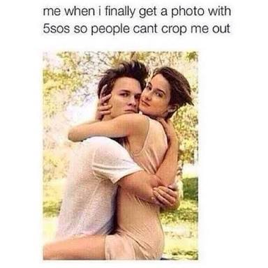 calumhoodmemes's tweet photo. Me(me) https://t.co/7scCfxASl7