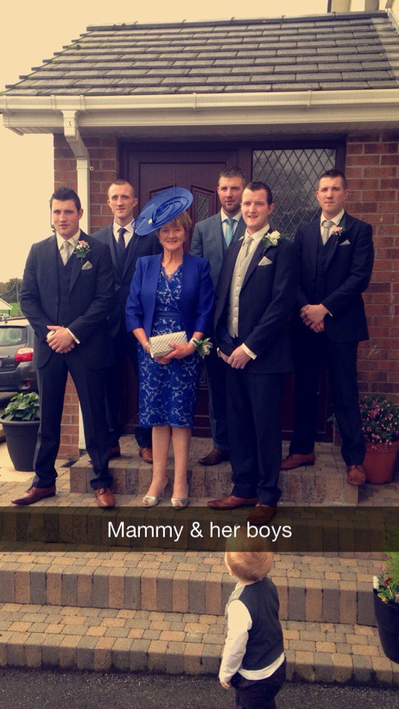 caromcgov's tweet photo. Great family wedding! 💙💙 https://t.co/rQcUVpdx8Y