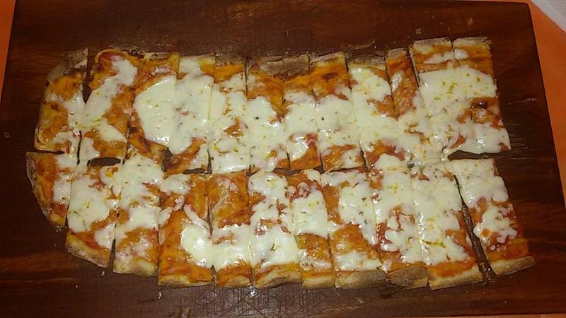 IlLocaletto's tweet photo. @culturadelgusto giusto un po di pizza gustosa ;) @IlLocaletto https://t.co/ZyUlyBYd7F