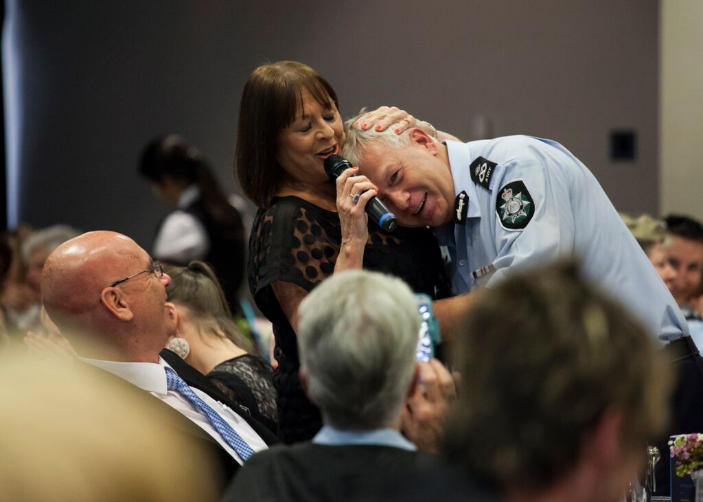 TaraCostiganACT's tweet photo. @ACTPolicing's Ruddy Lamers was a great sport at the #tcfladieslunch...! #canberra #togetherwearestrong https://t.co/iQVYpDbFaI