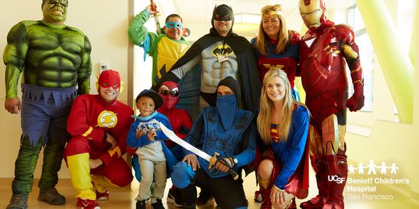 American_Anchor's tweet photo. RT @UCSFChildrens It wasn't #Halloween! #WindowWashers visited little superheroes! Keep #WorkersAtHeights #safe. https://t.co/5dhnt8NkXy
