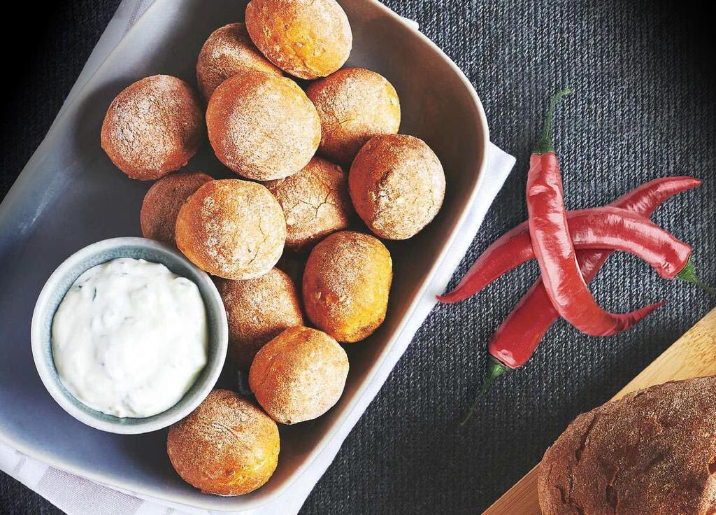 Dough balls are plentiful at #Pizzado HQ. What's your dip of choice to enjoy with @pizzado_kit? Garlic mayo for us! https://t.co/T2tXwWqdaR