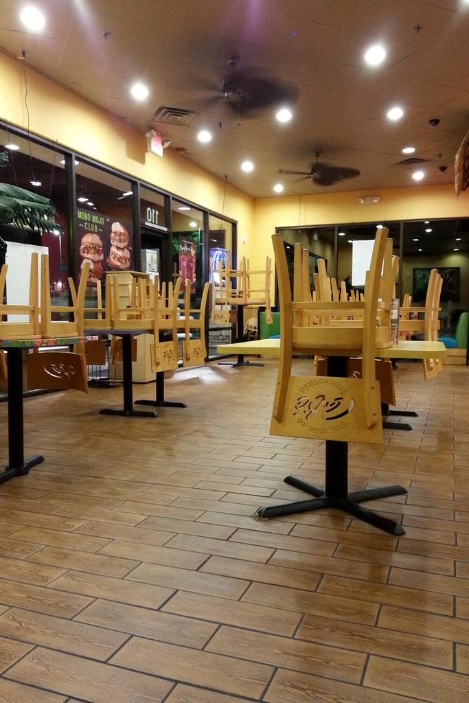 LakerPantherboi's tweet photo. Life on the #graveyardshift #tropicalsmoothie #Nv15 #LasVegas https://t.co/nLeCejSY00