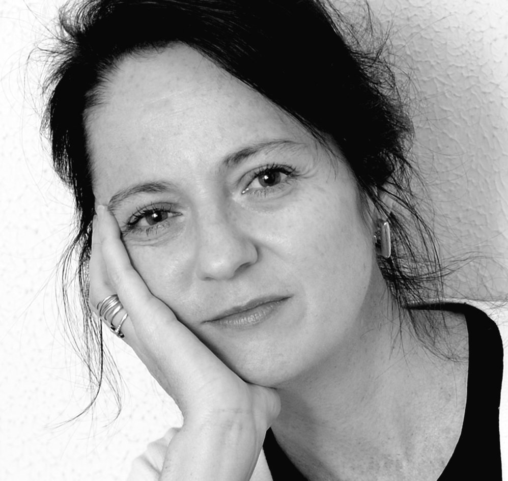 AnagramaEditor's tweet photo. La ganadora del 33.º Premio Herralde de Novela es Marta Sanz con la novela 'Farándula'. ¡Enhorabuena! https://t.co/rPeQl1uMDi