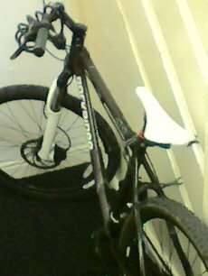 LongEatonTennis's tweet photo. Please look out for this Rockrider 8.1 which was taken from a friend last week. Pls alert the police if spotted. https://t.co/7D2V7criPu