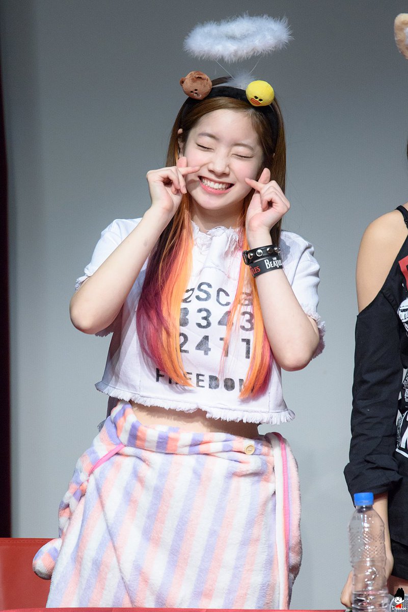 DooDoo_22's tweet photo. 다현이 귀여워ㅎ
https://t.co/IE299l0k4j https://t.co/GphtAGo5V0
