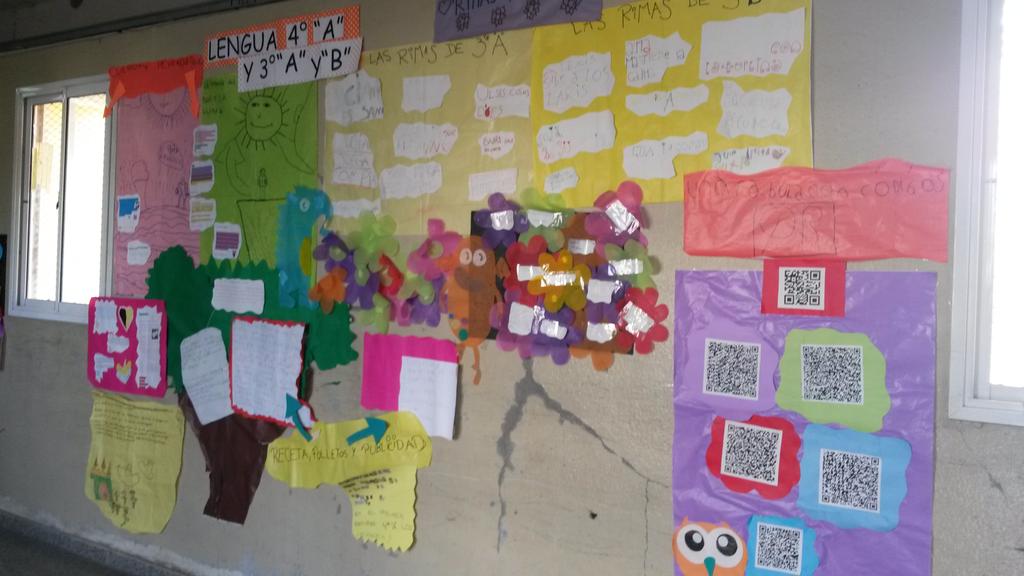 Kari_boca's tweet photo. #Aniversario #EscuelaAlasArgentinas !! muestra con tics @BrandolinMiriam #CCRTIC #DIMEPPT #DIMECF https://t.co/whZvHu0hJW