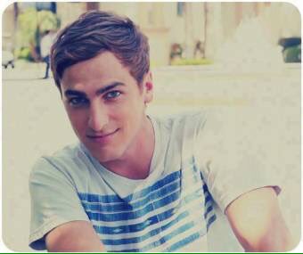Happy 25th Birthday Mr.
Kendall Schmidt!! You\re the one is the best and ILYSM!!    