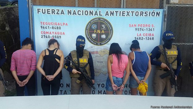 bbcmundo's tweet photo. Las niñas reclutadas por las maras en Honduras para recolectar extorsiones https://t.co/tCgLNlc7Dx @FNA_Honduras https://t.co/3p0YFhGAEN