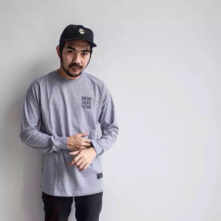 Dreambirds's tweet photo. [OUT NOW] LS “REVERSE MISTY” | IDR 215k | Size M only 10 pcs left! | available online &amp; in-store https://t.co/bIwvSoj5Kl