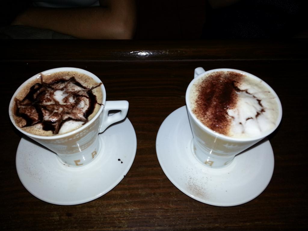 MetropolisCafeC's tweet photo. Hoy lunes de fiesta!. Desde las 16:00 os esperamos para combatir este dia tan gris con un buen cafe/copa XD https://t.co/zCfOeUxrCF