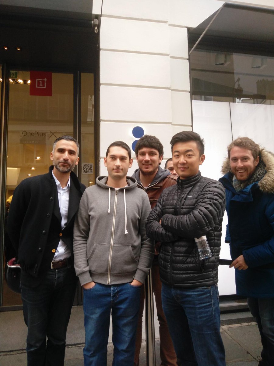 ryanfenwick's tweet photo. Some of the newest #OnePlusX fans in Paris #OnePlusXcolette https://t.co/izUCk4ddTu