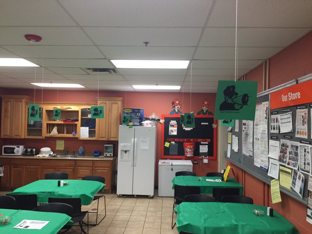 Hamilton4138's tweet photo. Great job VOA committee setting us up for VOA awareness!! #green2015
@BHommerbocker @nyyroro @L_Prisciandaro https://t.co/dy0tABINRs