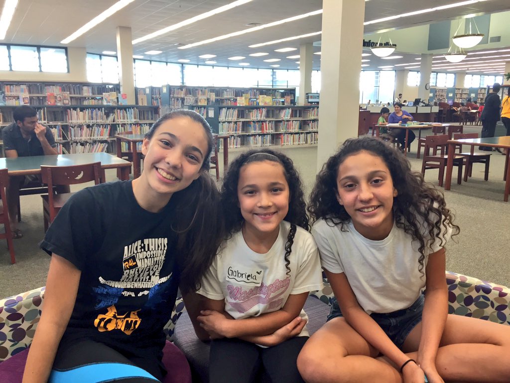 AugustoSellhorn's tweet image. My 3 @GirlsWhoCode helping at yesterday's @CoderDojo in New Tampa @CoderDojoTPA.Couldn't have done it without them!